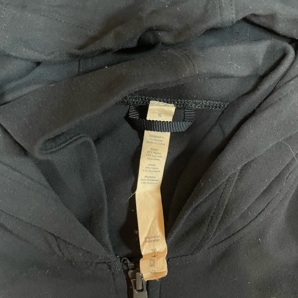 Lululemon jacket - Picture 4 of 5